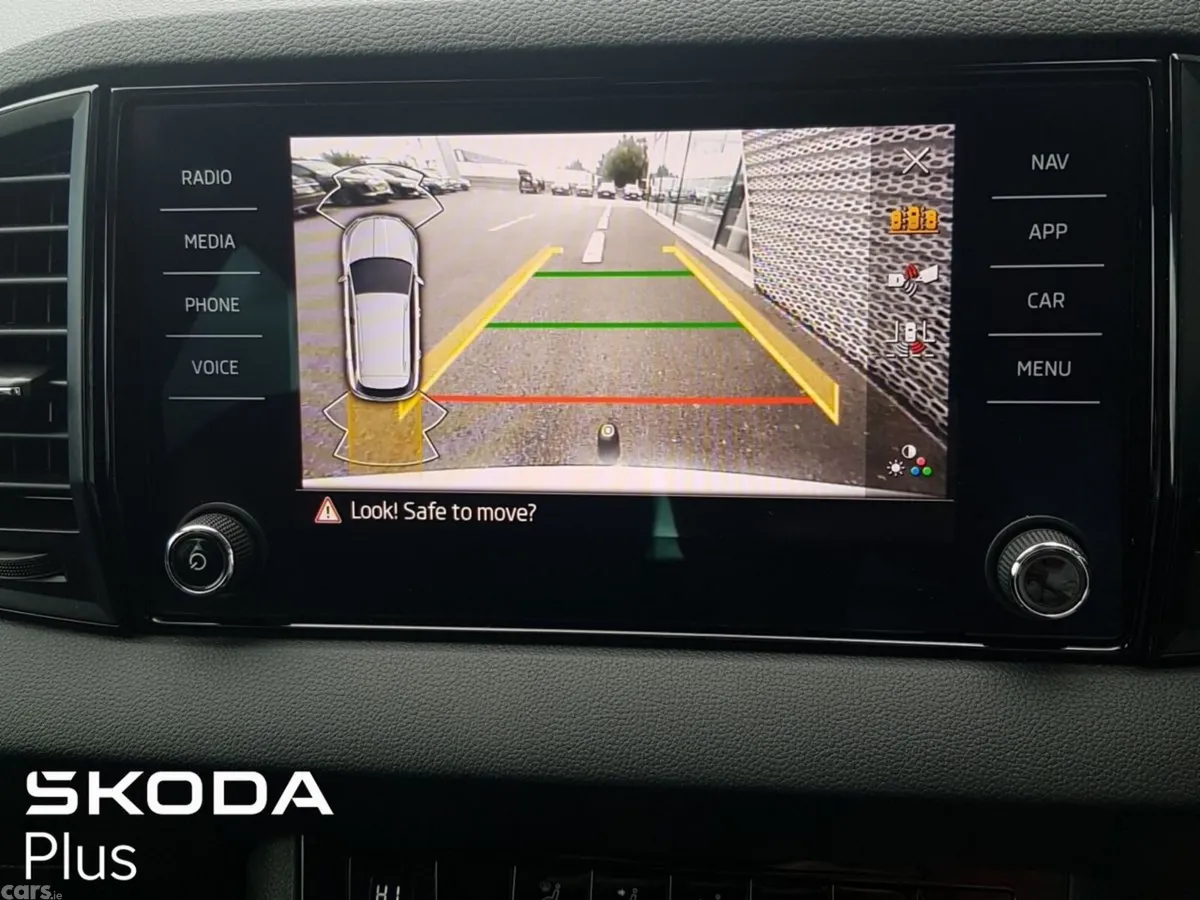 Skoda Karoq Estate, Diesel, 2024, Grey