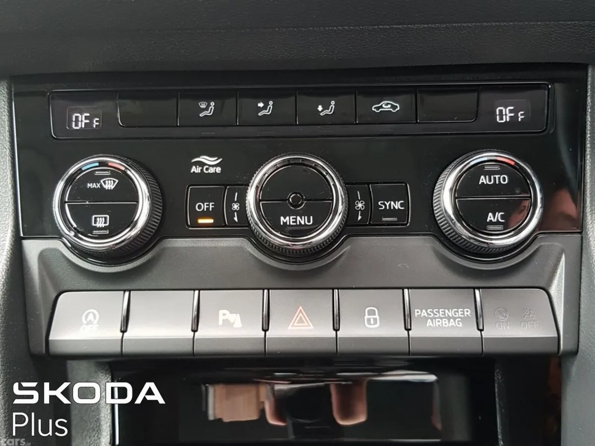 Skoda Karoq Estate, Diesel, 2024, Grey
