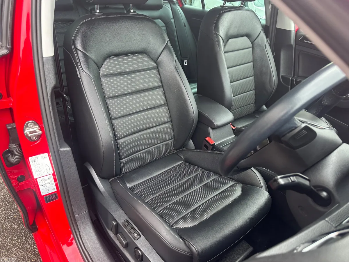 Volkswagen Golf Hatchback, Petrol, 2019, Red