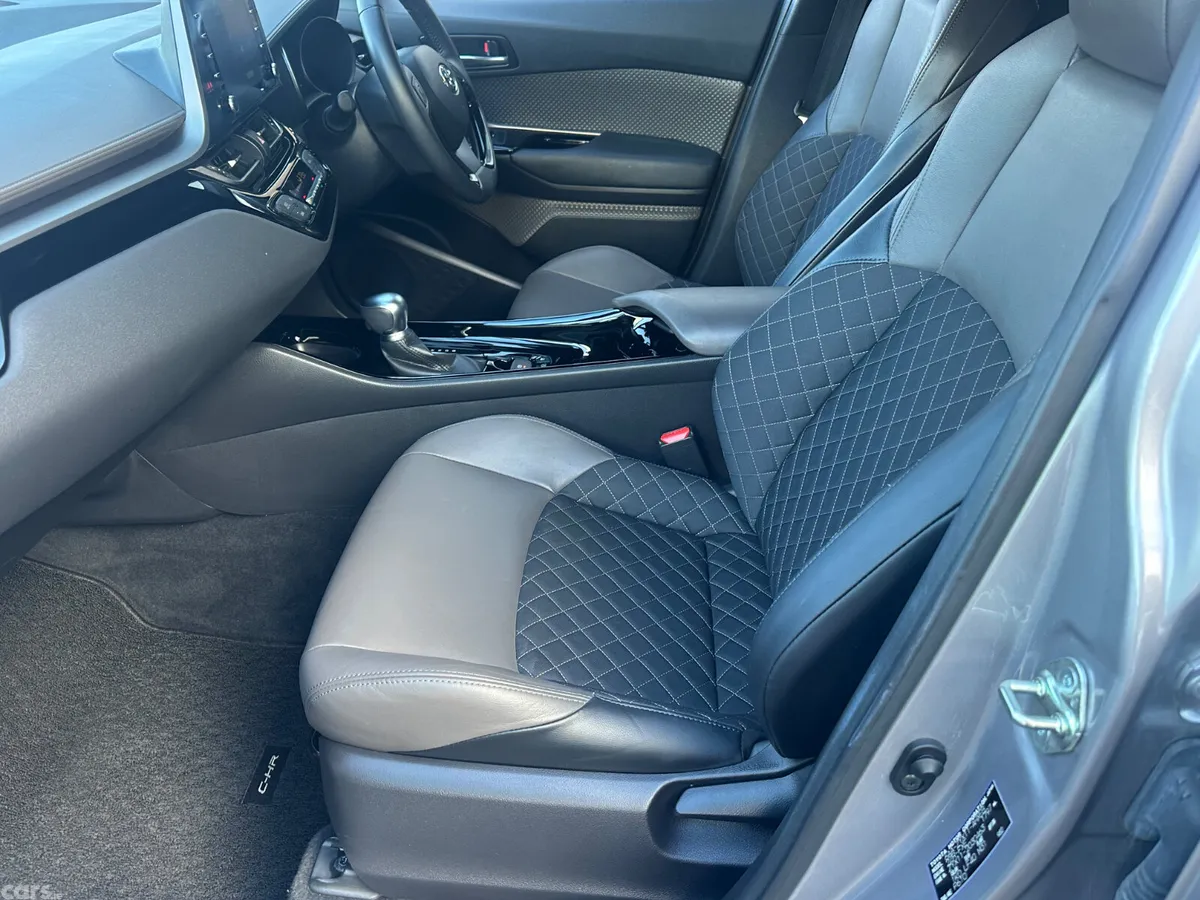 Toyota C-HR SUV, Petrol Hybrid, 2020, Grey