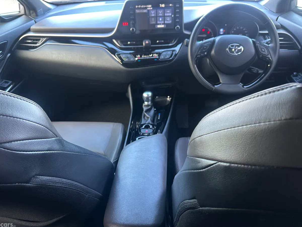 Toyota C-HR SUV, Petrol Hybrid, 2020, Grey