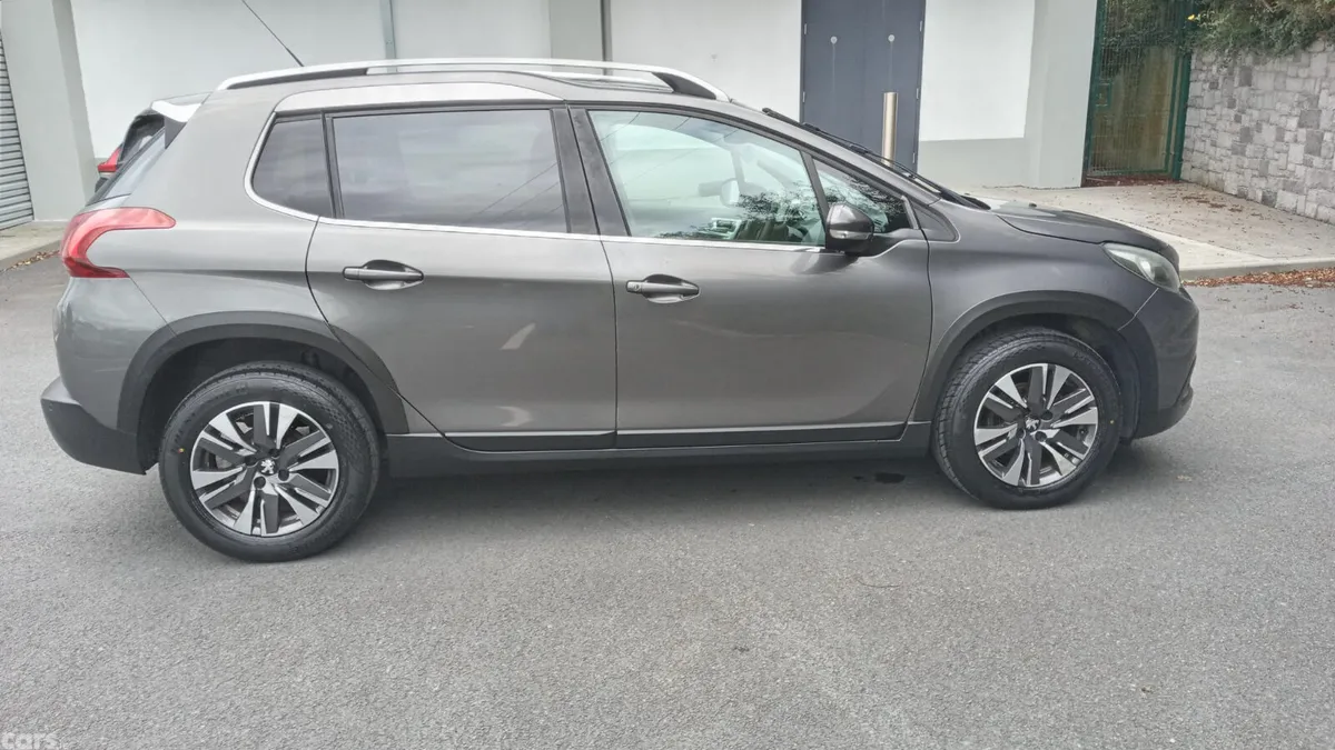 Peugeot 2008 Estate, Diesel, 2017, Grey