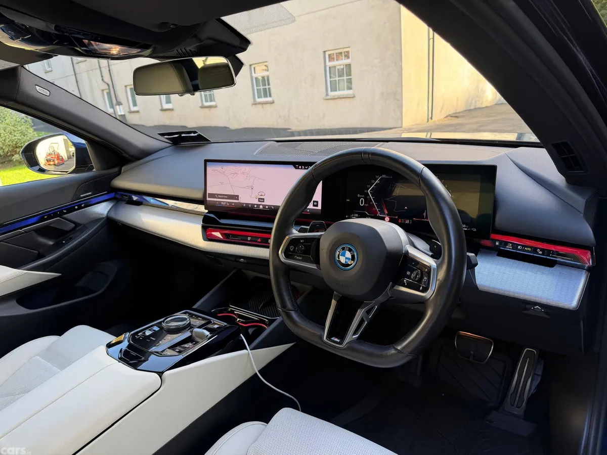 BMW 5-Series Saloon, Petrol Hybrid, 2024, Blue