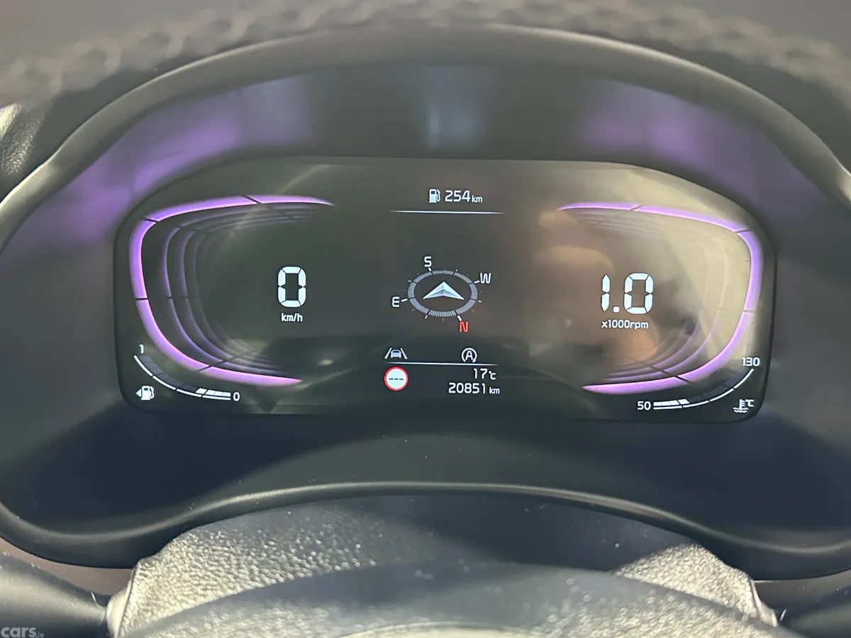 Kia Stonic Hatchback, Petrol, 2025, White