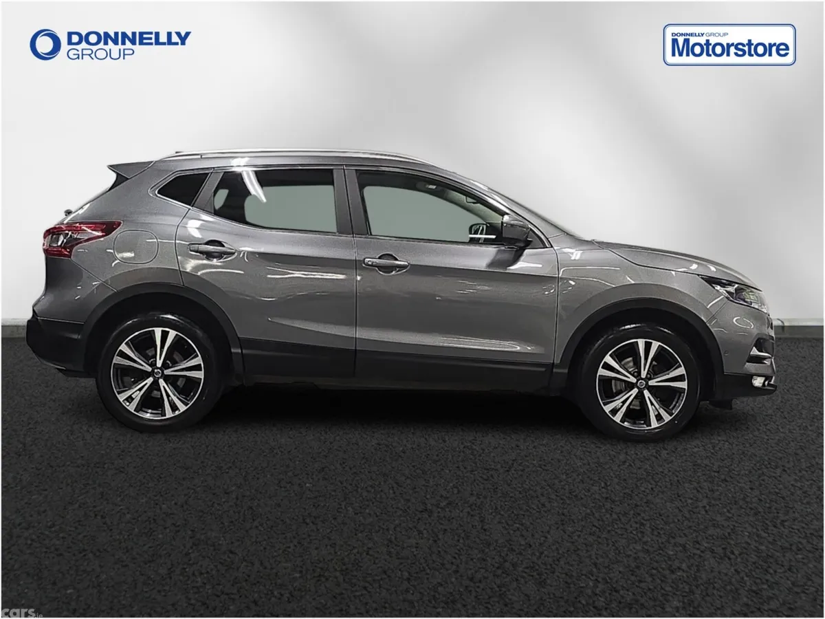 Nissan Qashqai Hatchback, Diesel, 2021, Grey