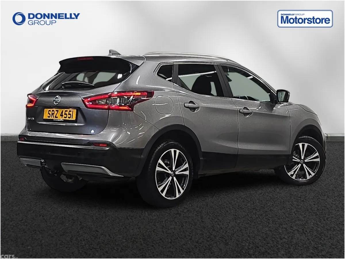 Nissan Qashqai Hatchback, Diesel, 2021, Grey