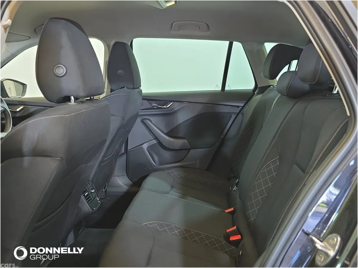 Skoda Kamiq Hatchback, Petrol, 2023, Black