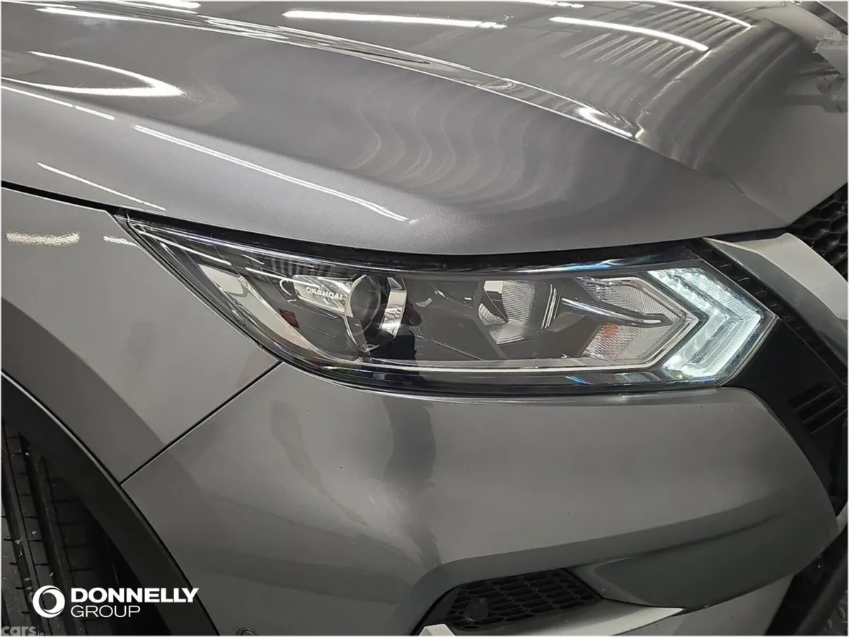 Nissan Qashqai Hatchback, Diesel, 2021, Grey