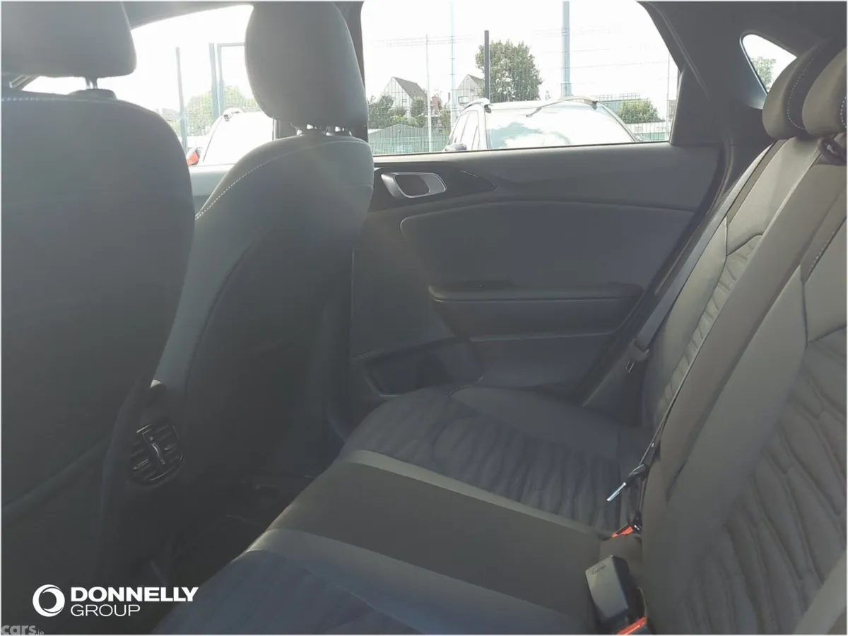 Kia Ceed Hatchback, Petrol, 2024, Red