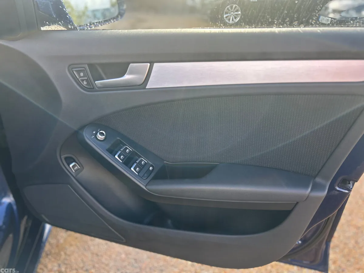 Audi A4 Saloon, Diesel, 2015, Blue