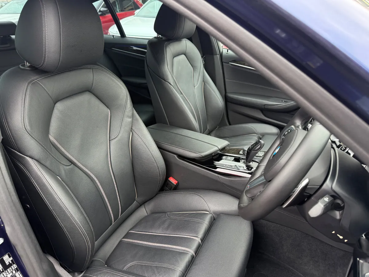 BMW 5-Series Saloon, Petrol Plug-in Hybrid, 2019, Blue