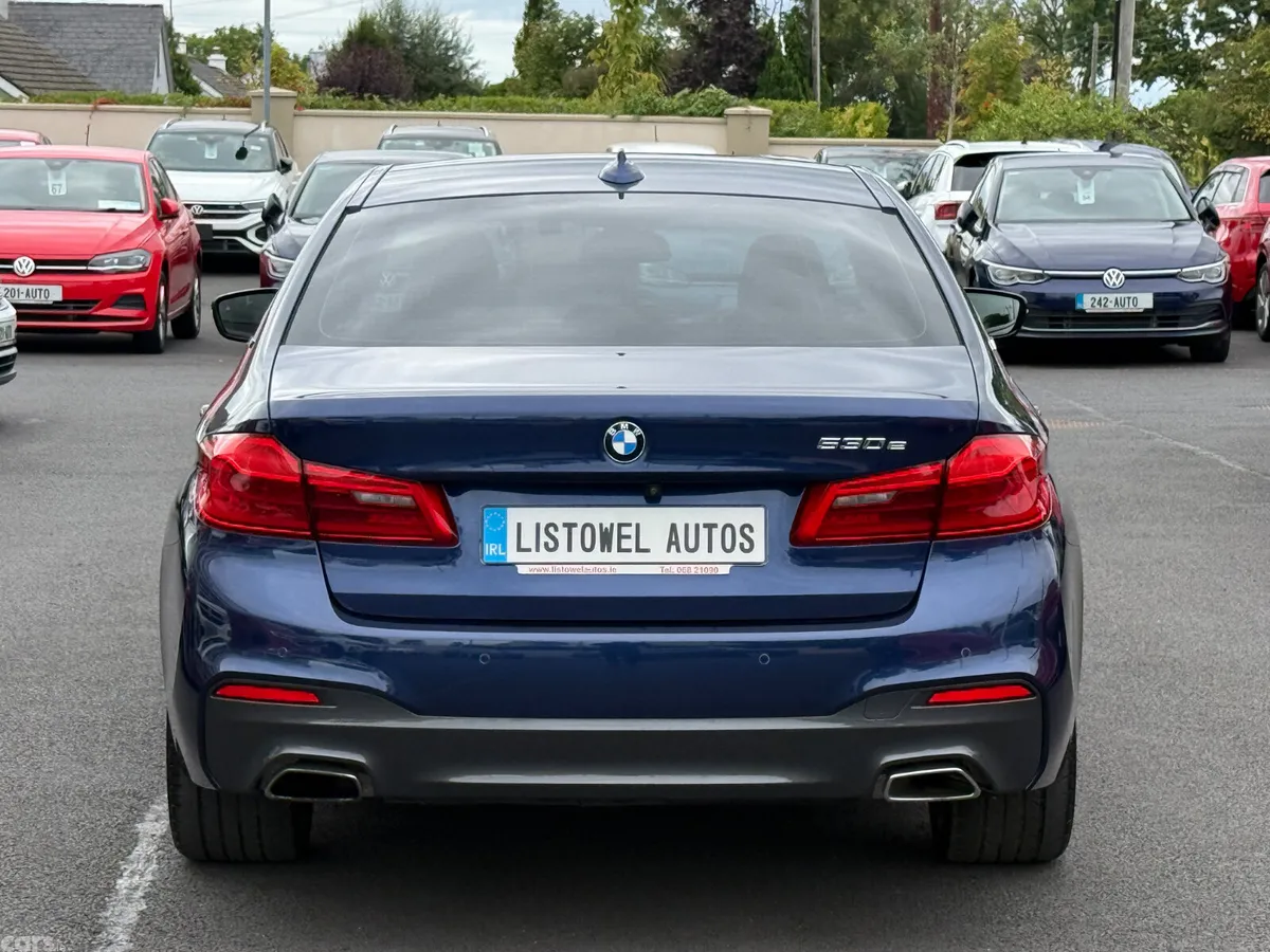 BMW 5-Series Saloon, Petrol Plug-in Hybrid, 2019, Blue
