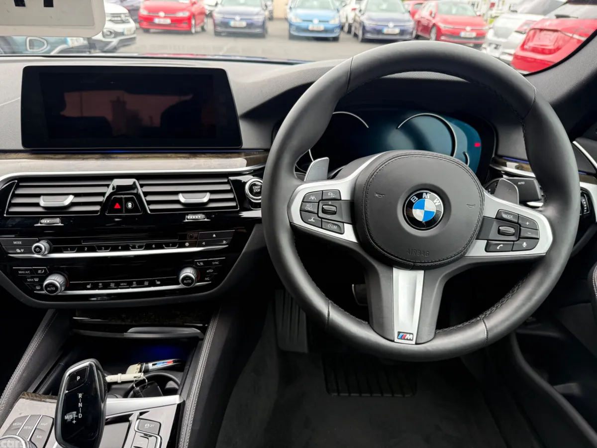 BMW 5-Series Saloon, Petrol Plug-in Hybrid, 2019, Blue