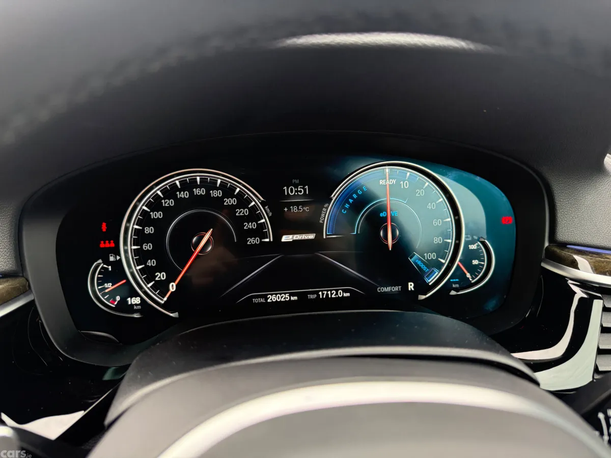 BMW 5-Series Saloon, Petrol Plug-in Hybrid, 2019, Blue