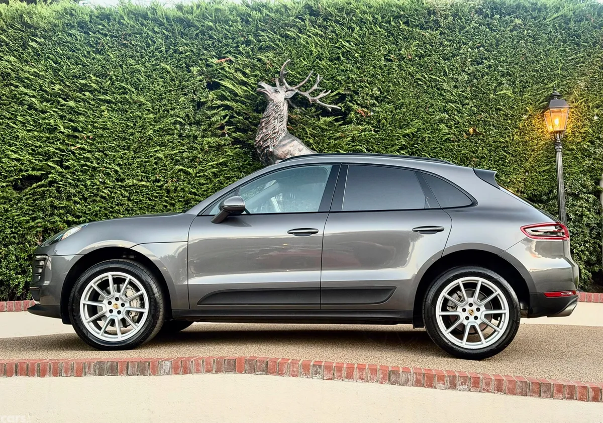Porsche Macan SUV, Diesel, 2016, Grey