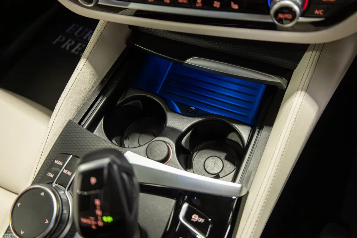BMW 5-Series Saloon, Petrol Plug-in Hybrid, 2023, Blue