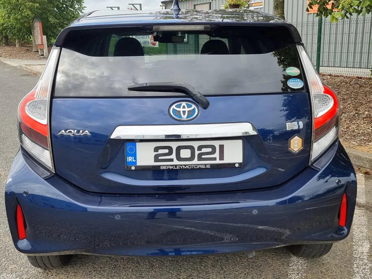 Toyota Aqua Hatchback, Petrol Hybrid, 2021, Blue