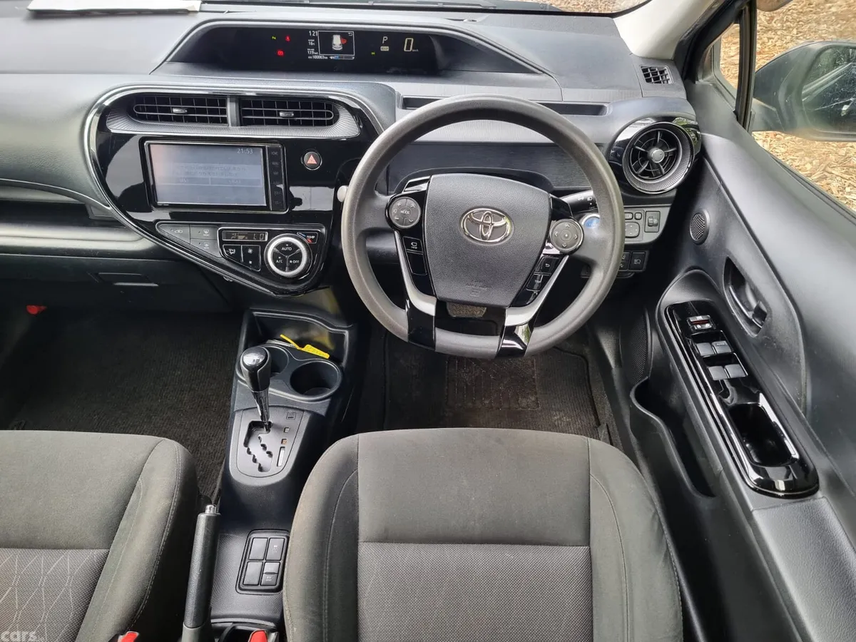Toyota Aqua Hatchback, Petrol Hybrid, 2021, Blue