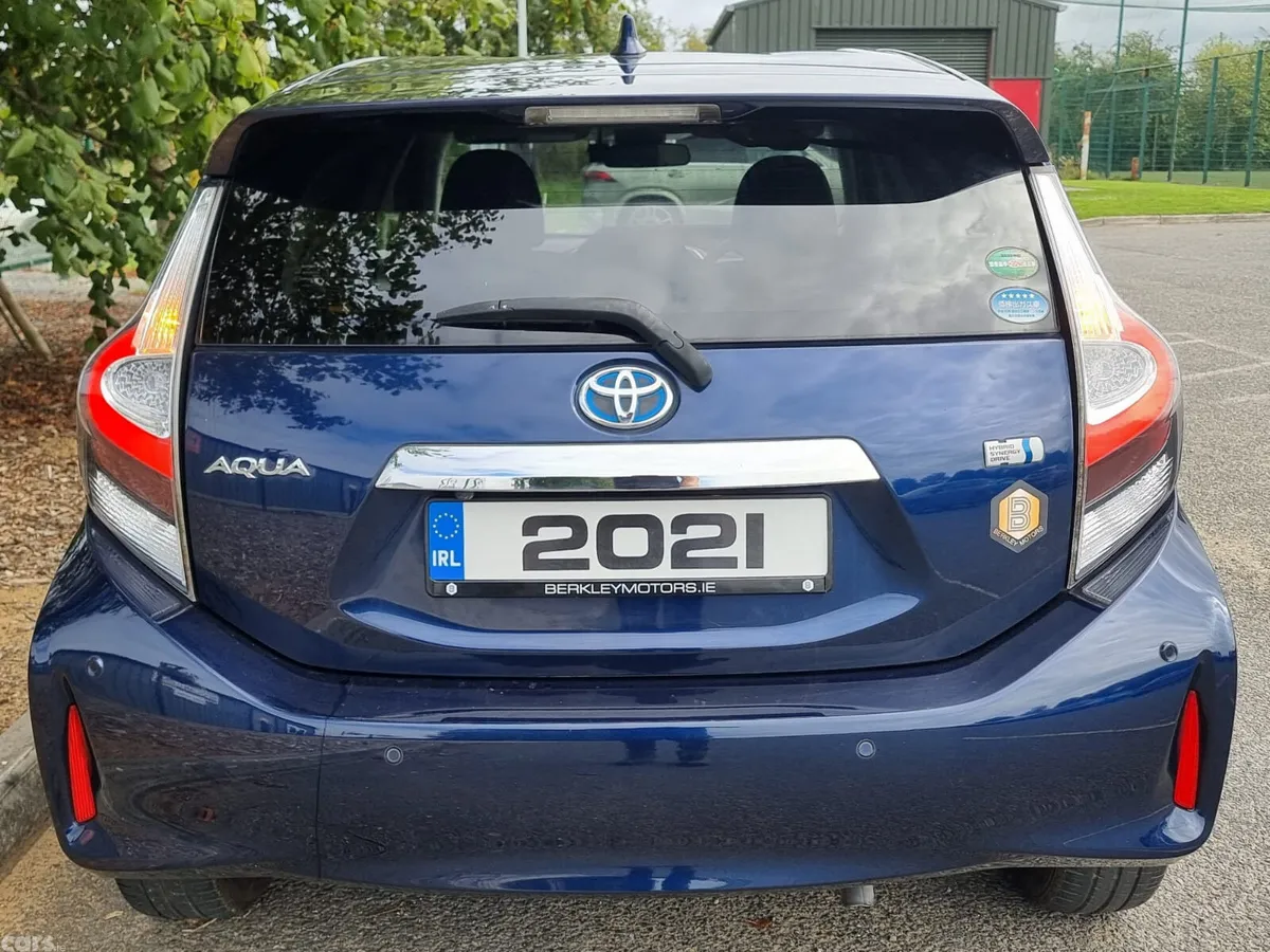 Toyota Aqua Hatchback, Petrol Hybrid, 2021, Blue