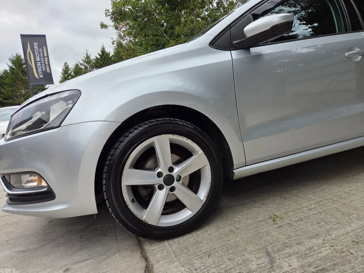 Volkswagen Polo Hatchback, Petrol, 2016, Silver