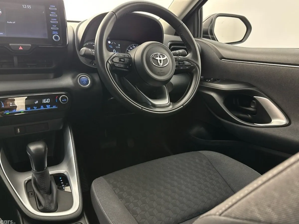 Toyota Yaris Hatchback, Petrol Hybrid, 2023, Black