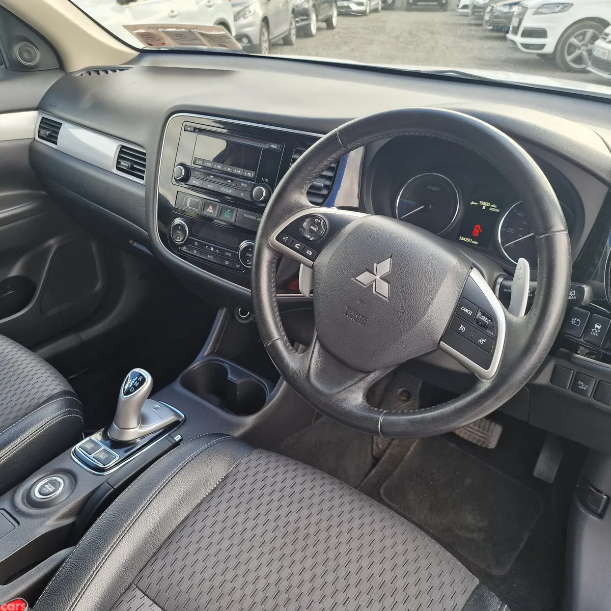 Mitsubishi Outlander SUV, Petrol Plug-in Hybrid, 2015, White