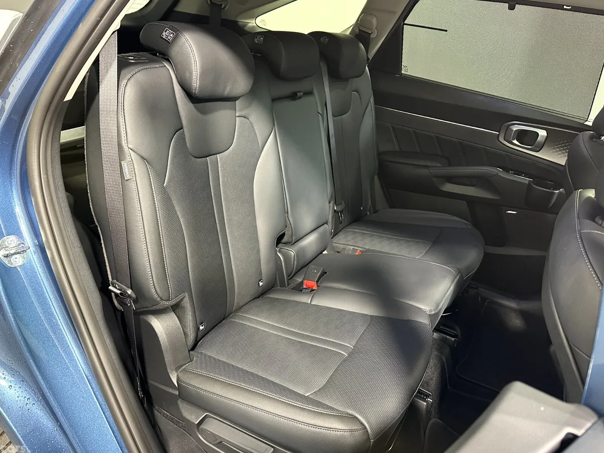 Kia Sorento SUV, Petrol Plug-in Hybrid, 2026, Blue