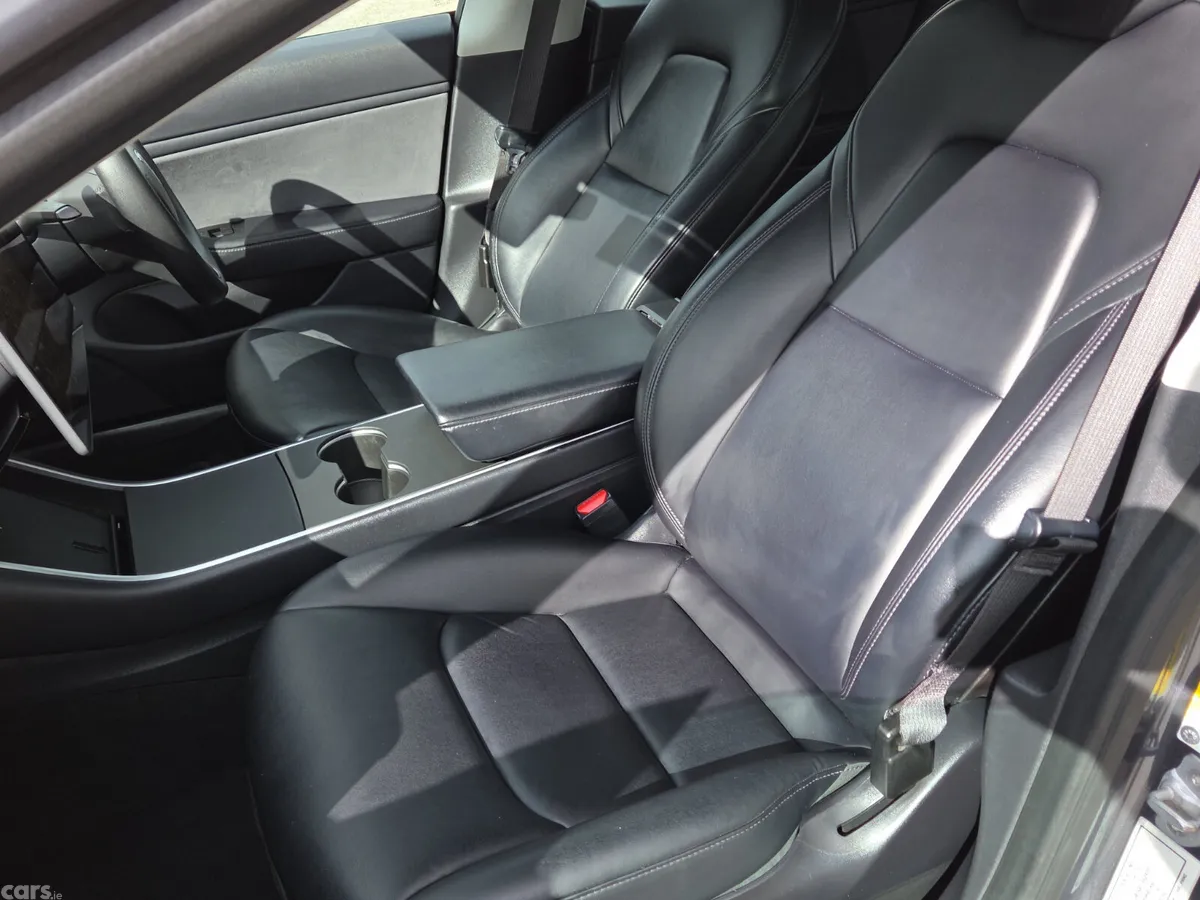 Tesla Model 3 Saloon, Electric, 2020, Grey