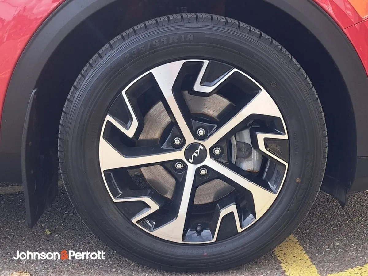 Kia Sportage SUV, Petrol Hybrid, 2023, Red