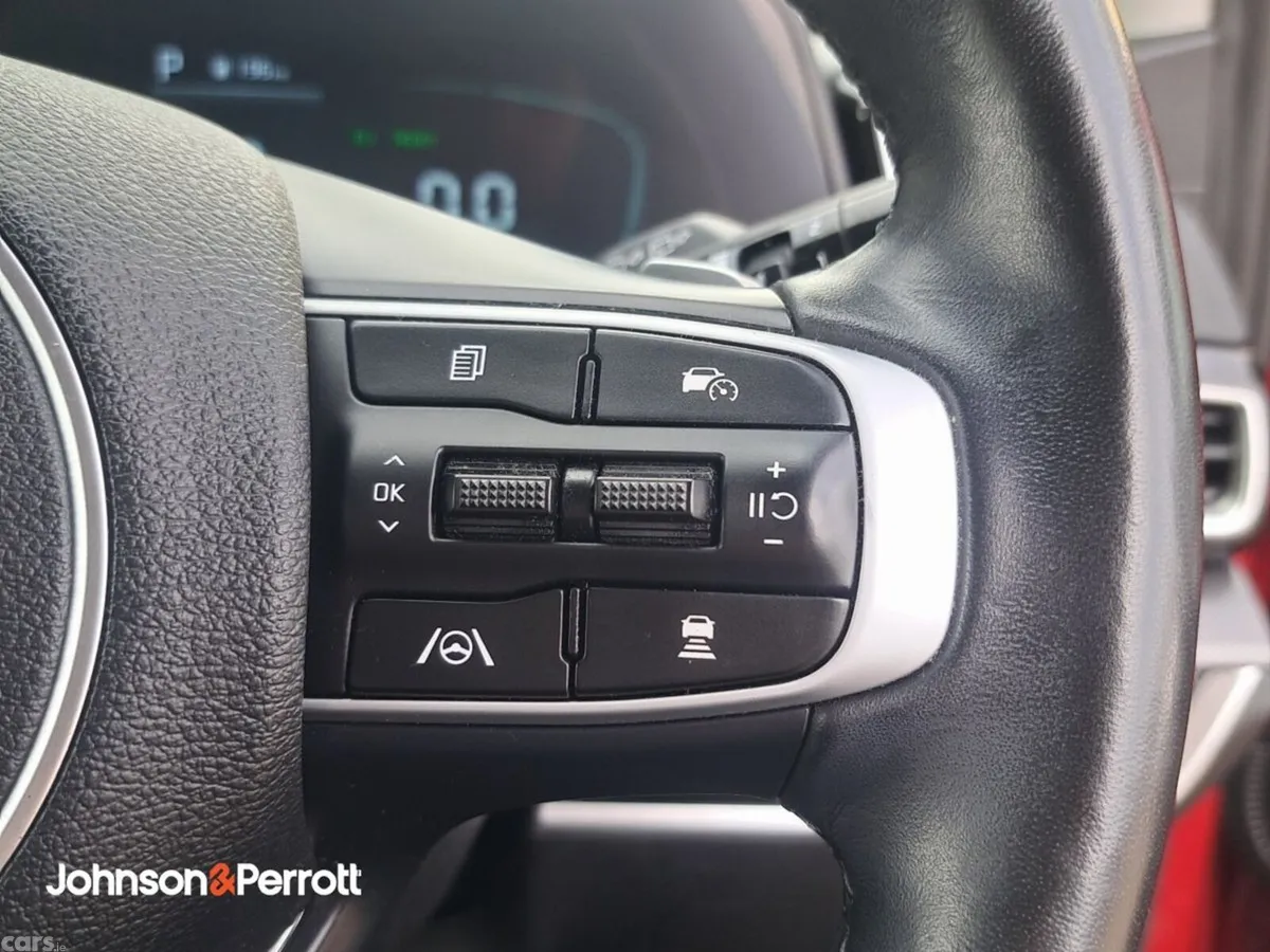 Kia Sportage SUV, Petrol Hybrid, 2023, Red