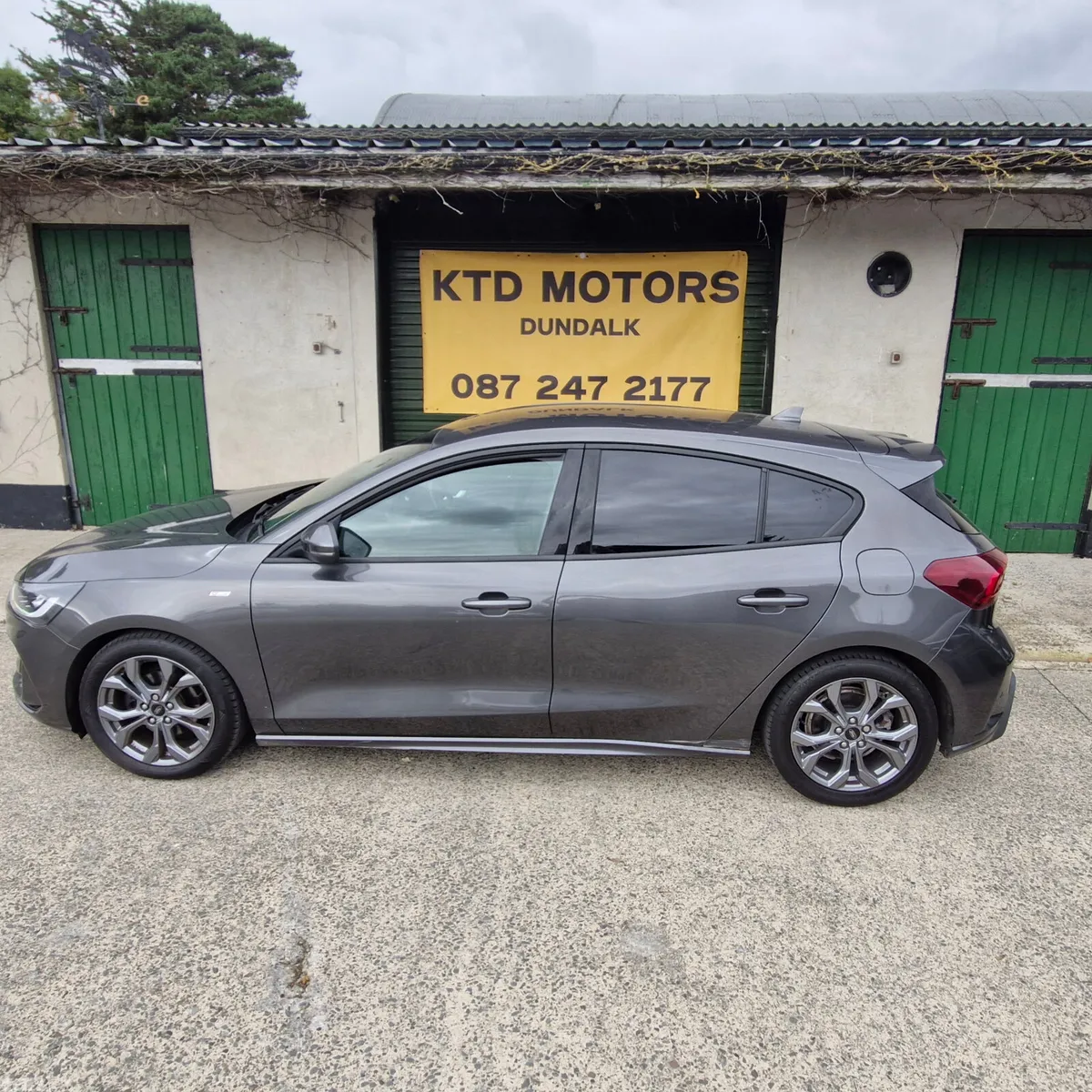 Ford Focus Hatchback, Diesel, 2023, Grey