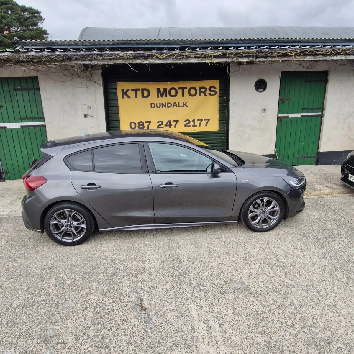 Ford Focus Hatchback, Diesel, 2023, Grey