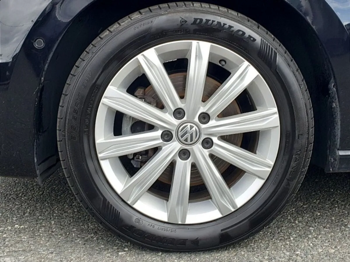 Volkswagen Touran MPV, Petrol, 2018, Black