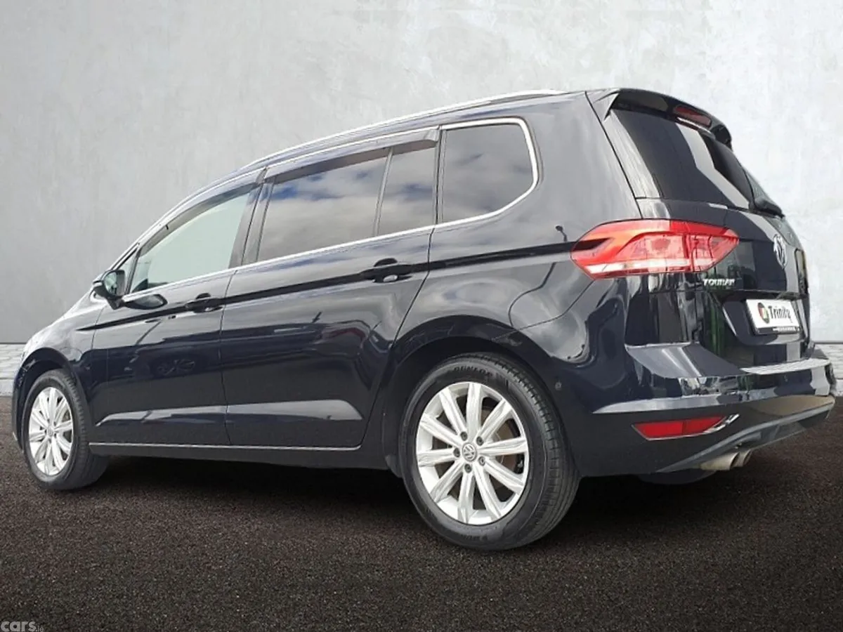 Volkswagen Touran MPV, Petrol, 2018, Black