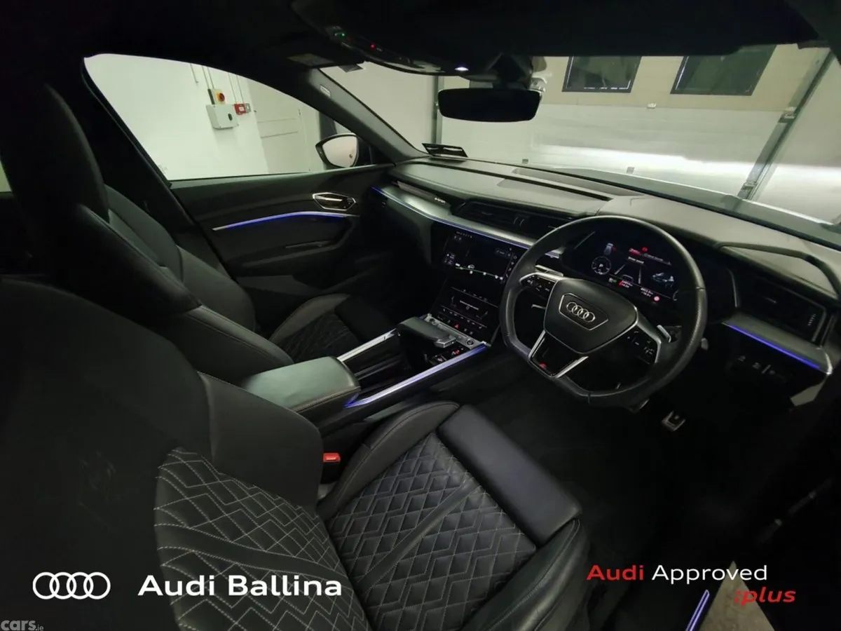 Audi Q8 Hatchback, Electric, 2024, Blue
