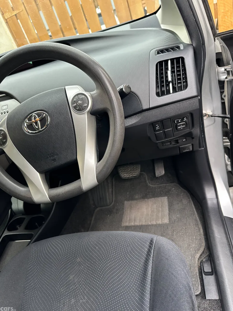 Toyota Prius Hatchback, Petrol Hybrid, 2012, Silver