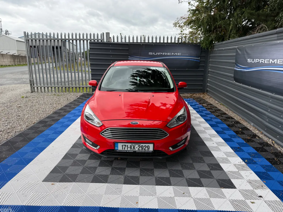 Ford Focus Hatchback, Diesel, 2017, Red