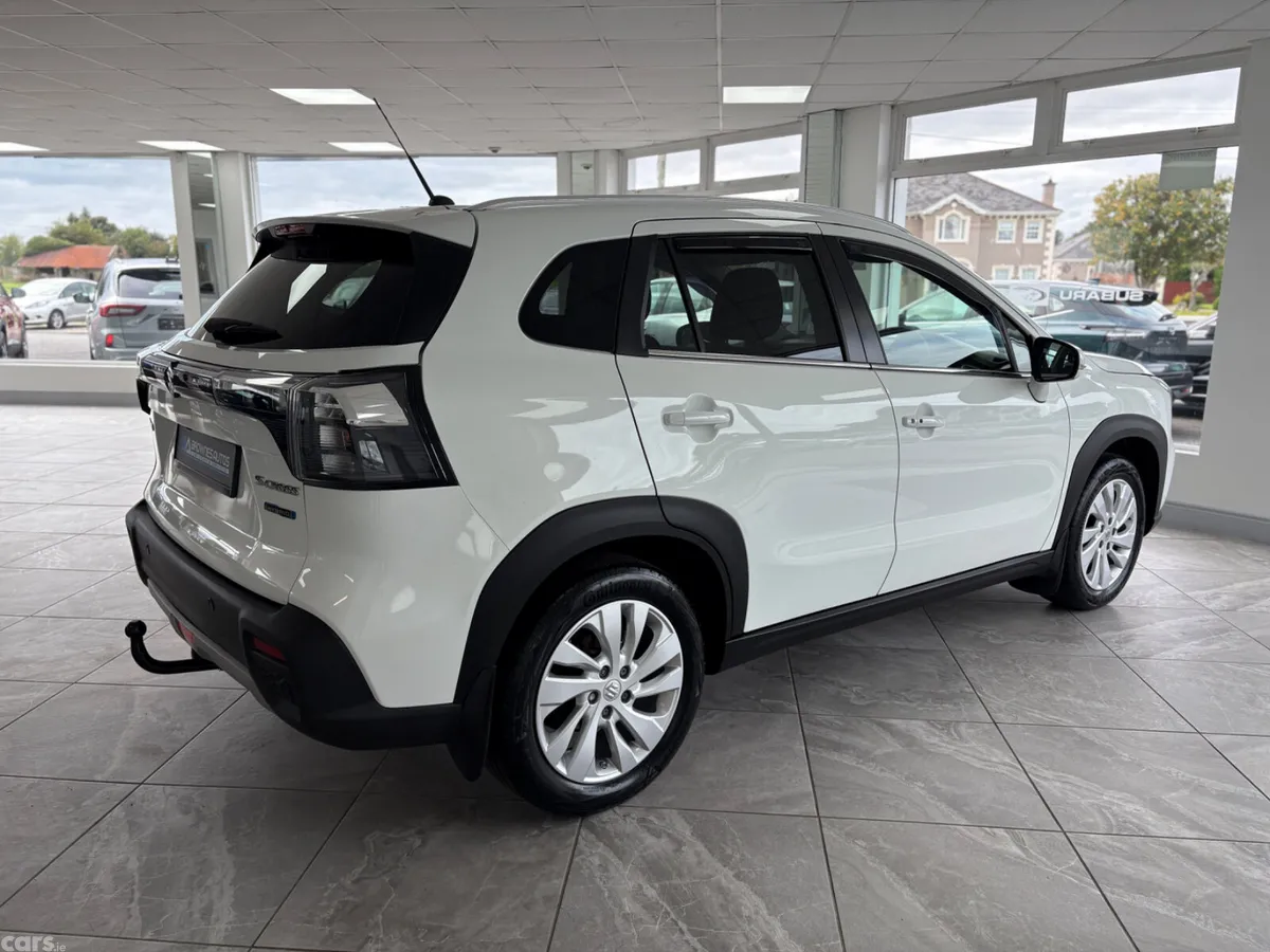 Suzuki S-CROSS SUV, Petrol Hybrid, 2023, White