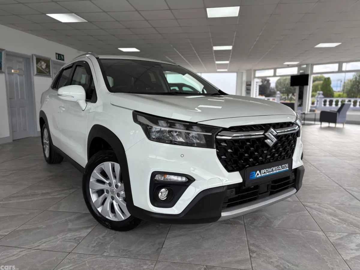Suzuki S-CROSS SUV, Petrol Hybrid, 2023, White