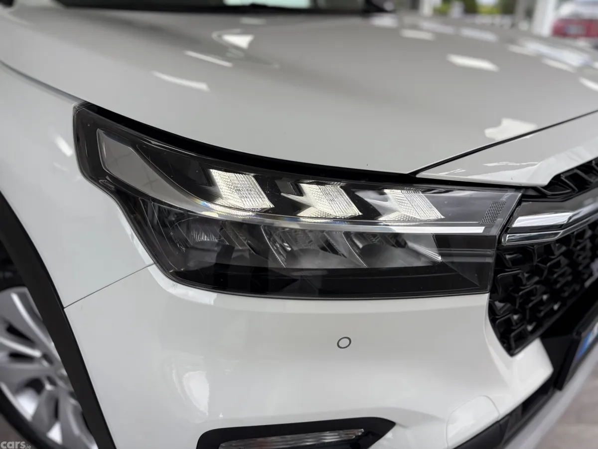 Suzuki S-CROSS SUV, Petrol Hybrid, 2023, White