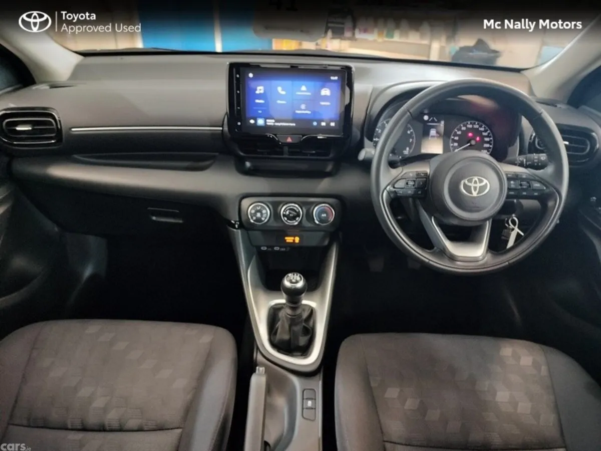 Toyota Yaris Hatchback, Petrol, 2024, Silver