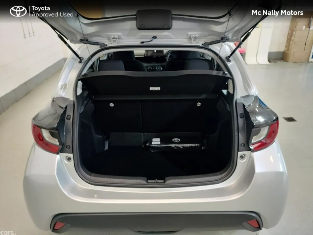 Toyota Yaris Hatchback, Petrol, 2024, Silver