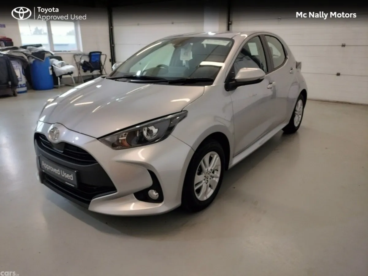 Toyota Yaris Hatchback, Petrol, 2024, Silver