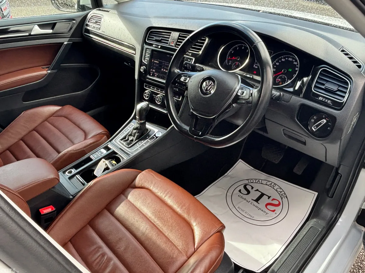 Volkswagen Golf Hatchback, Petrol, 2015, White