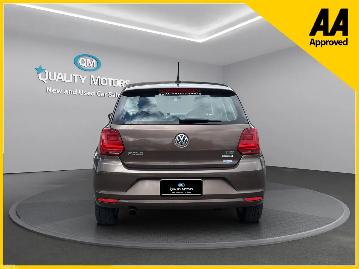 Volkswagen Polo Hatchback, Petrol, 2015, Brown