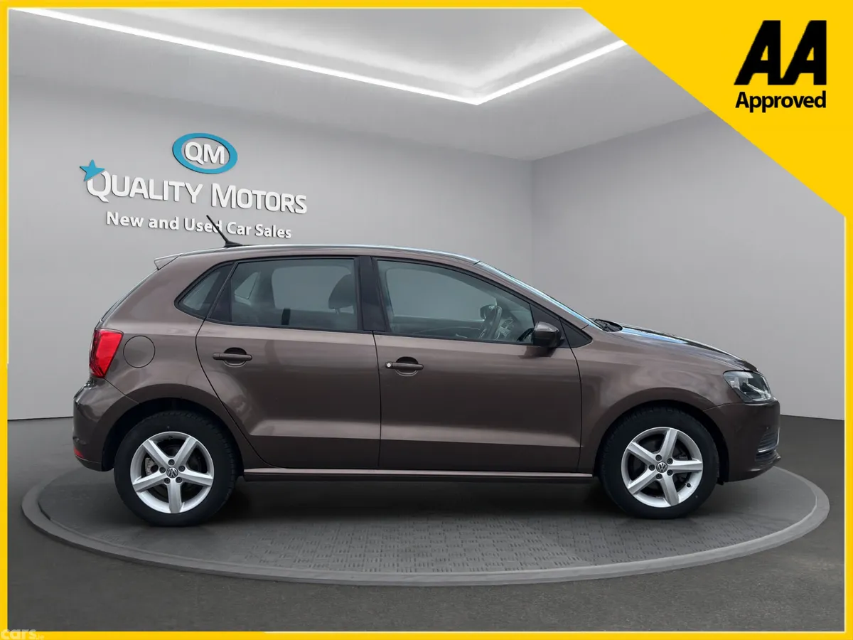 Volkswagen Polo Hatchback, Petrol, 2015, Brown