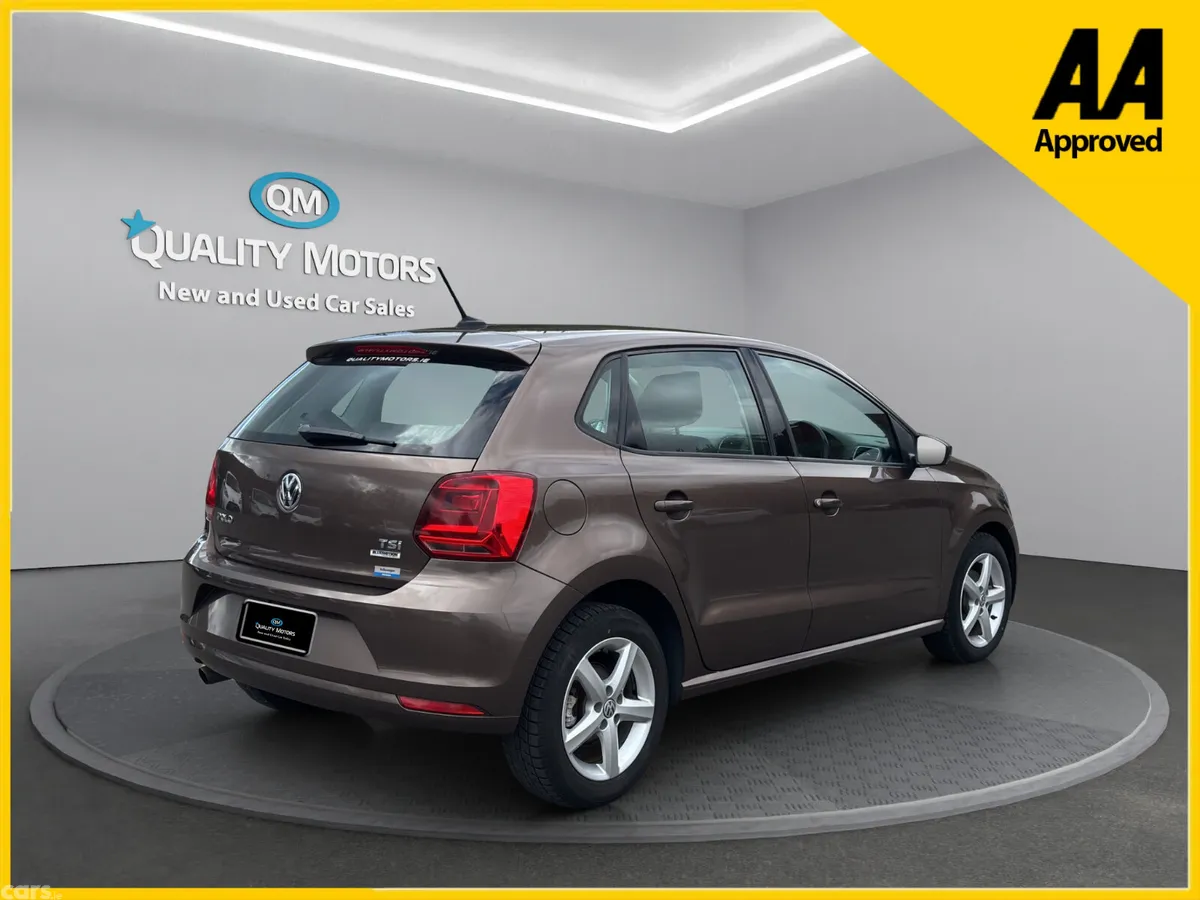 Volkswagen Polo Hatchback, Petrol, 2015, Brown