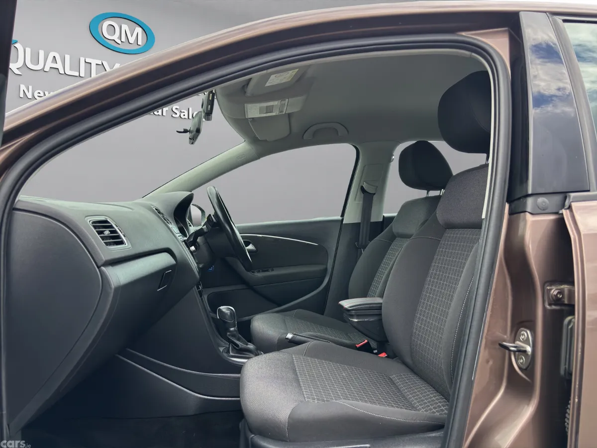 Volkswagen Polo Hatchback, Petrol, 2015, Brown