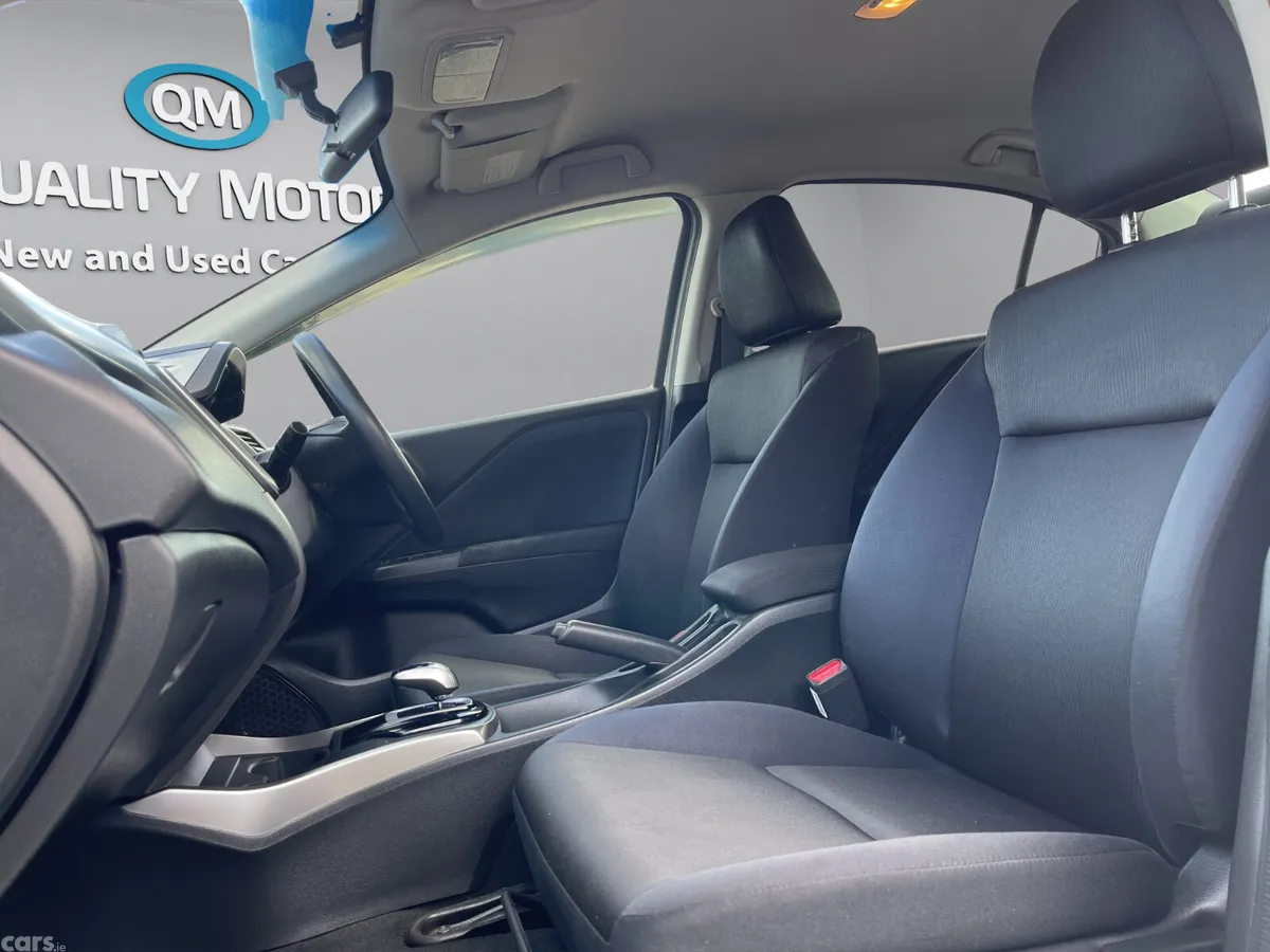 Honda Grace Hatchback, Petrol Hybrid, 2015, White