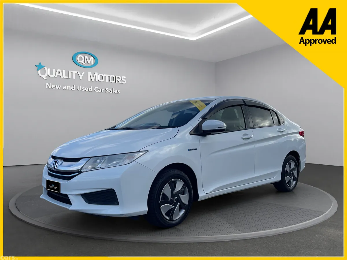 Honda Grace Hatchback, Petrol Hybrid, 2015, White